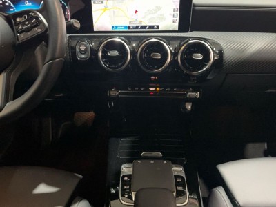 MERCEDES-BENZ Clase A