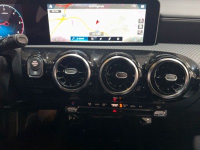 MERCEDES-BENZ Clase A