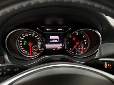 MERCEDES-BENZ Clase CLA